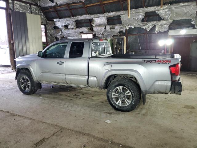 5TFSZ5AN8JX122359 - 2018 TOYOTA TACOMA ACCESS CAB SILVER photo 2