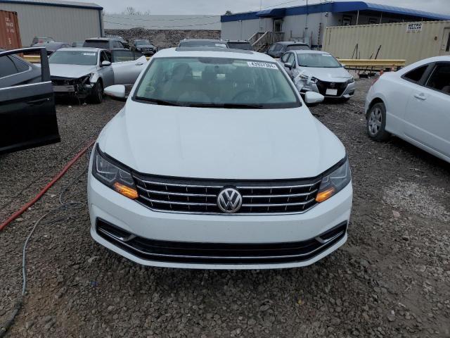 1VWLA7A35KC001607 - 2019 VOLKSWAGEN PASSAT WOLFSBURG WHITE photo 5