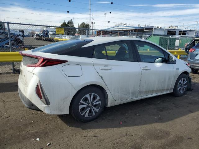 JTDKARFP0H3064404 - 2017 TOYOTA PRIUS PRIM WHITE photo 3