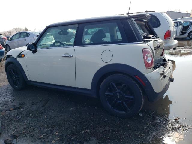 WMWSU3C53CT369778 - 2012 MINI COOPER WHITE photo 2