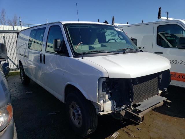 1GTW7BFP7J1186864 - 2018 GMC SAVANA G2500 WHITE photo 4