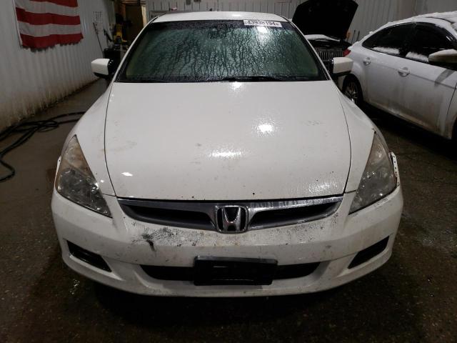 1HGCM66487A093421 - 2007 HONDA ACCORD SE WHITE photo 5