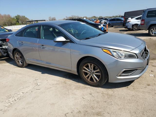 5NPE24AF3HH568476 - 2017 HYUNDAI SONATA SE SILVER photo 4