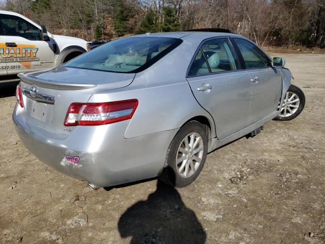 4T1BK3EK1BU129807 - 2011 TOYOTA CAMRY SE SILVER photo 3