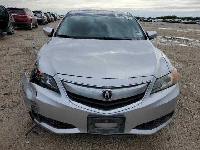 19VDE1F76DE006369 - 2013 ACURA ILX 20 TECH SILVER photo 5