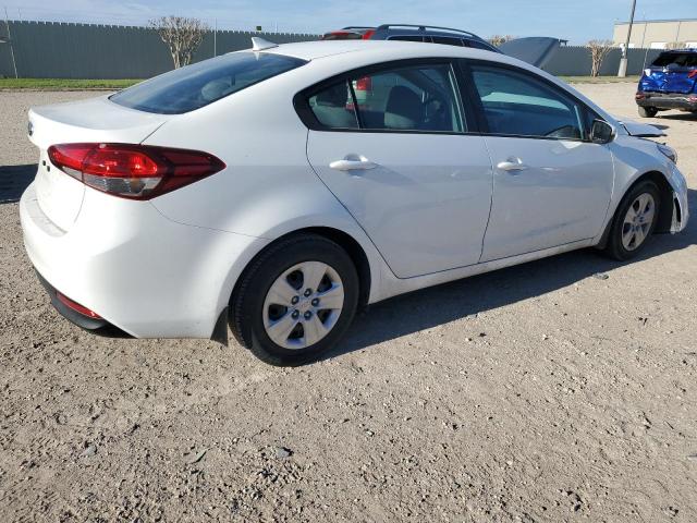 3KPFK4A72HE074711 - 2017 KIA FORTE LX WHITE photo 3