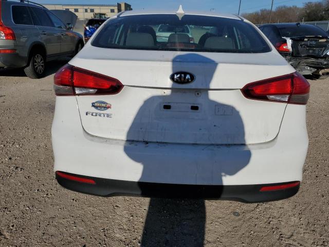 3KPFK4A72HE074711 - 2017 KIA FORTE LX WHITE photo 6