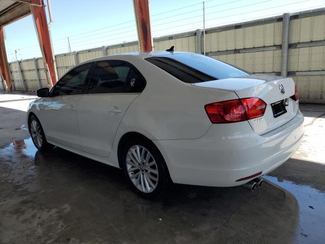 3VWLX7AJXDM404996 - 2013 VOLKSWAGEN JETTA SEL WHITE photo 2