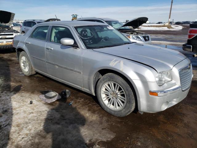 2C3KA53G18H218245 - 2008 CHRYSLER 300 TOURING SILVER photo 4