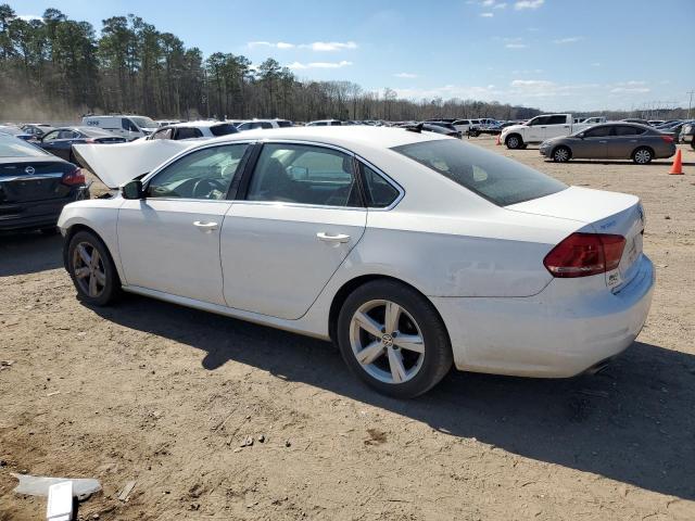 1VWBH7A34DC026184 - 2013 VOLKSWAGEN PASSAT SE WHITE photo 2