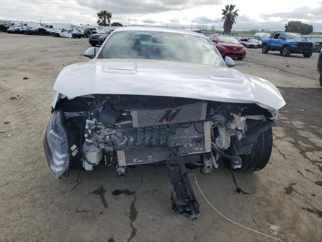 1FA6P8CF4J5181179 - 2018 FORD MUSTANG GT WHITE photo 5