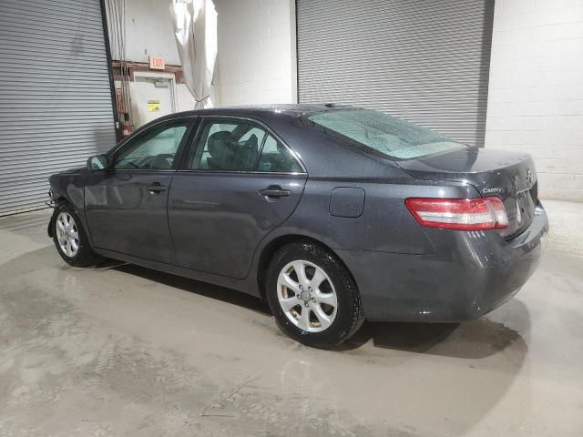 4T1BF3EK0BU722403 - 2011 TOYOTA CAMRY BASE GRAY photo 2