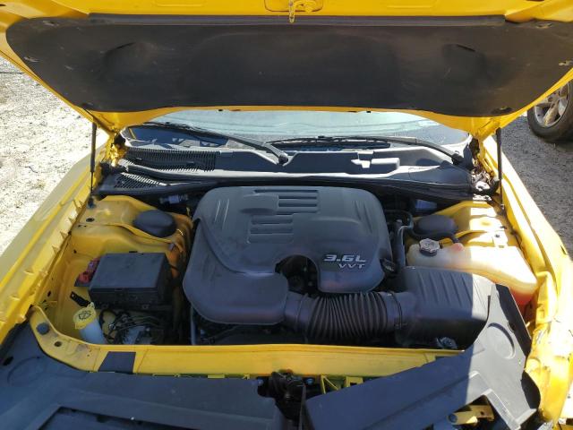 2C3CDZAG6JH132165 - 2018 DODGE CHALLENGER SXT YELLOW photo 11