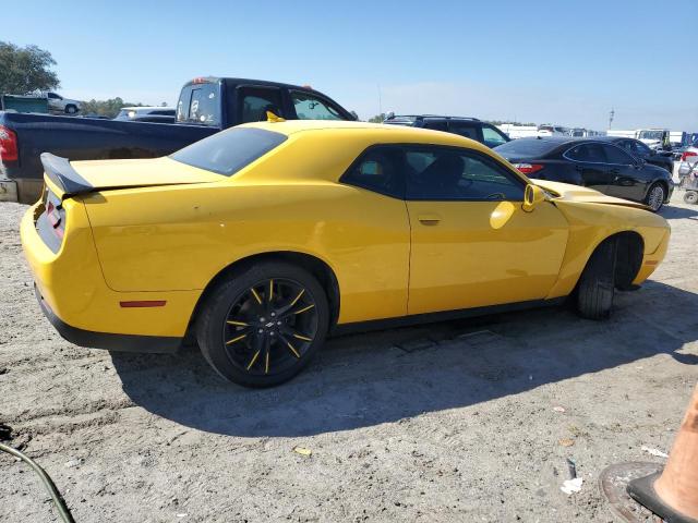 2C3CDZAG6JH132165 - 2018 DODGE CHALLENGER SXT YELLOW photo 3