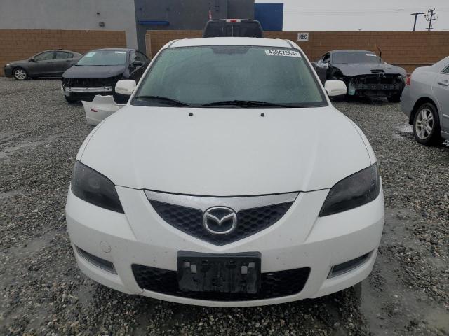 JM1BK12G481803080 - 2008 MAZDA 3 I WHITE photo 5