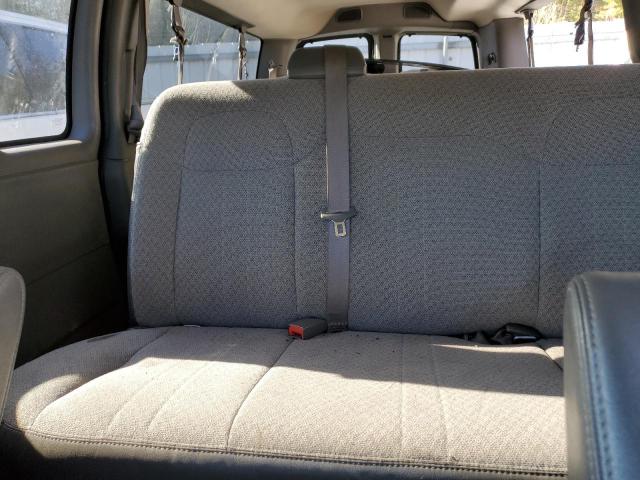 1GAZGPFG9H1340956 - 2017 CHEVROLET EXPRESS G3 LT WHITE photo 10