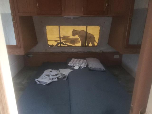 4YDT2932032036107 - 2003 KEYSTONE TRAILER WHITE photo 9