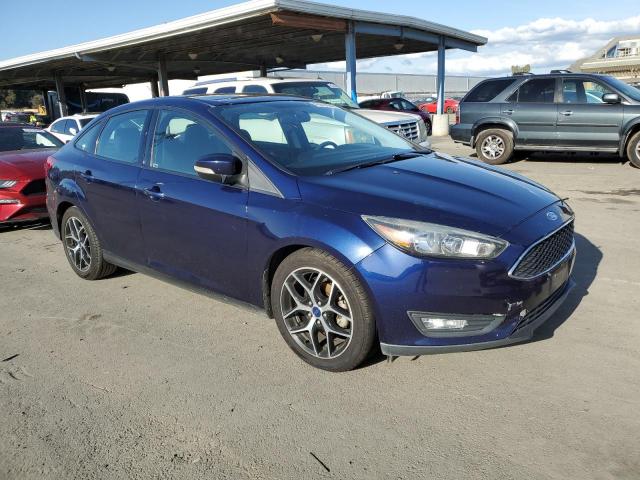 1FADP3H20HL258443 - 2017 FORD FOCUS SEL BLUE photo 4