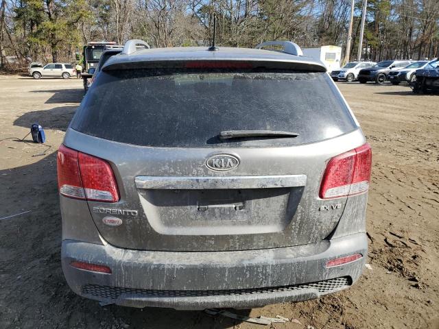 5XYKUDA2XBG056979 - 2011 KIA SORENTO EX SILVER photo 6