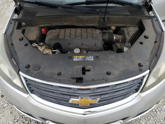 1GNKRFED9FJ315340 - 2015 CHEVROLET TRAVERSE LS SILVER photo 12