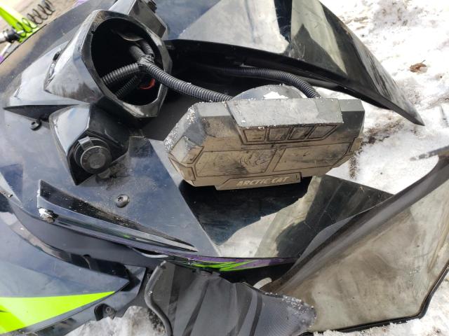 4UF19SNW1KT114845 - 2019 ARCTIC CAT ARTIC CAT Двухцветный фото 8