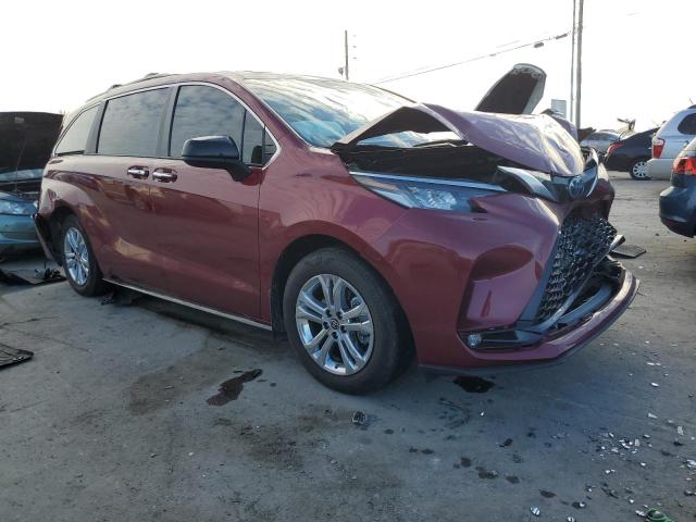 5TDDSKFC2NS066983 - 2022 TOYOTA SIENNA XSE RED photo 4