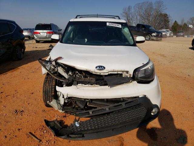 KNDJN2A24F7216693 - 2015 KIA SOUL WHITE photo 5