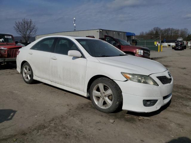 4T1BF3EK6BU639784 - 2011 TOYOTA CAMRY BASE WHITE photo 4