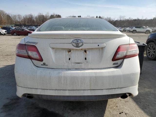 4T1BF3EK6BU639784 - 2011 TOYOTA CAMRY BASE WHITE photo 6