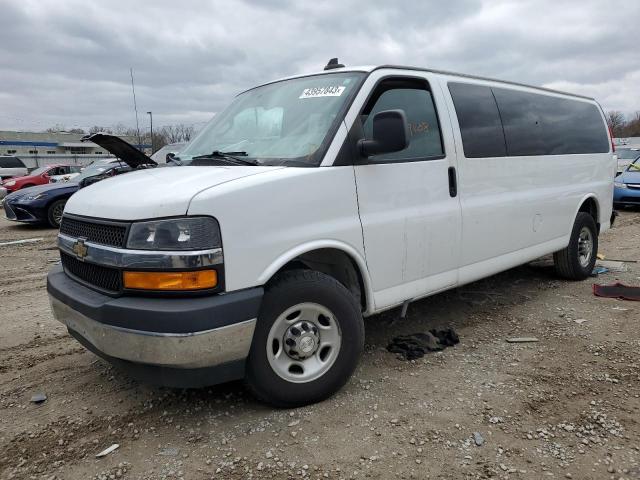 1GAZGPFG3J1263104 - 2018 CHEVROLET EXPRESS G3 LT WHITE photo 1