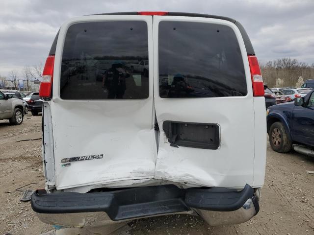 1GAZGPFG3J1263104 - 2018 CHEVROLET EXPRESS G3 LT WHITE photo 6