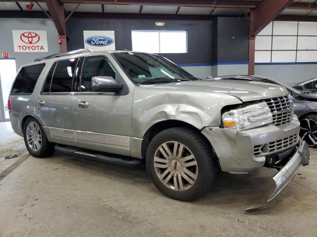 5LMFU28538LJ02129 - 2008 LINCOLN NAVIGATOR 银色 照片 4