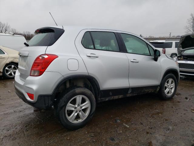 KL7CJNSB6JB532653 - 2018 CHEVROLET TRAX LS SILVER photo 3