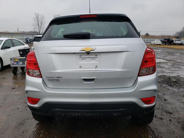 KL7CJNSB6JB532653 - 2018 CHEVROLET TRAX LS SILVER photo 6