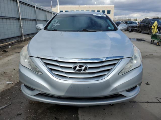 5NPEB4AC7BH030876 - 2011 HYUNDAI SONATA GLS SILVER photo 5