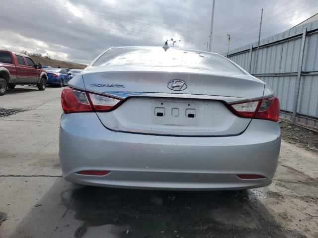 5NPEB4AC7BH030876 - 2011 HYUNDAI SONATA GLS SILVER photo 6