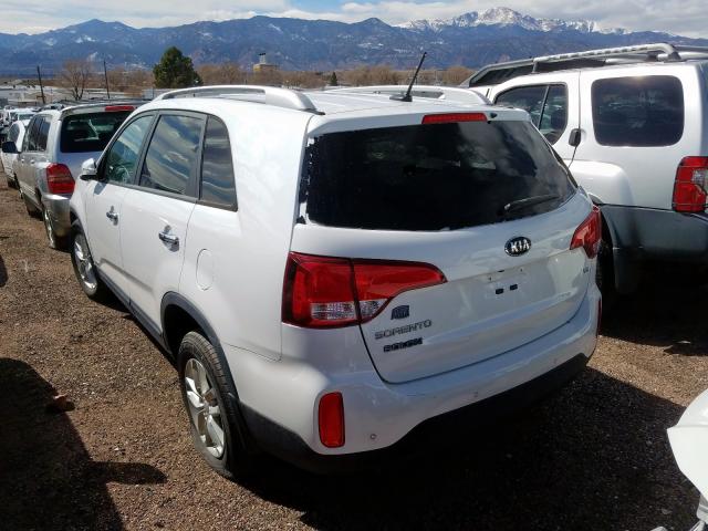 5XYKTDA73FG644503 - 2015 KIA SORENTO LX WHITE photo 3