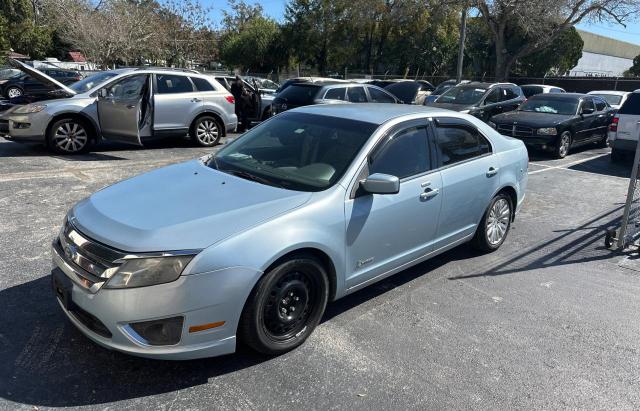 3FADP0L38BR168013 - 2011 FORD FUSION HYBRID BLUE photo 2