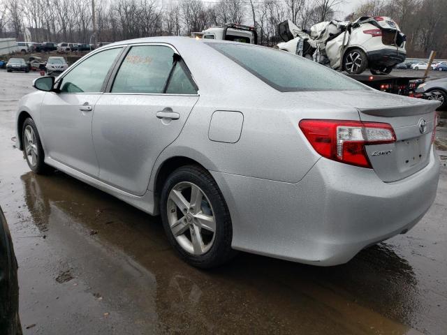 4T1BF1FK6EU814297 - 2014 TOYOTA CAMRY L SILVER photo 2