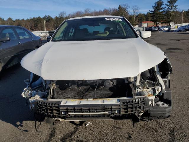 1HGCR2F3XFA190328 - 2015 HONDA ACCORD LX WHITE photo 5