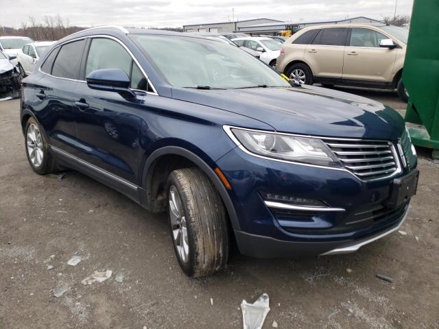 5LMCJ2D98HUL50388 - 2017 LINCOLN MKC SELECT ლურჯი ფოტო 4