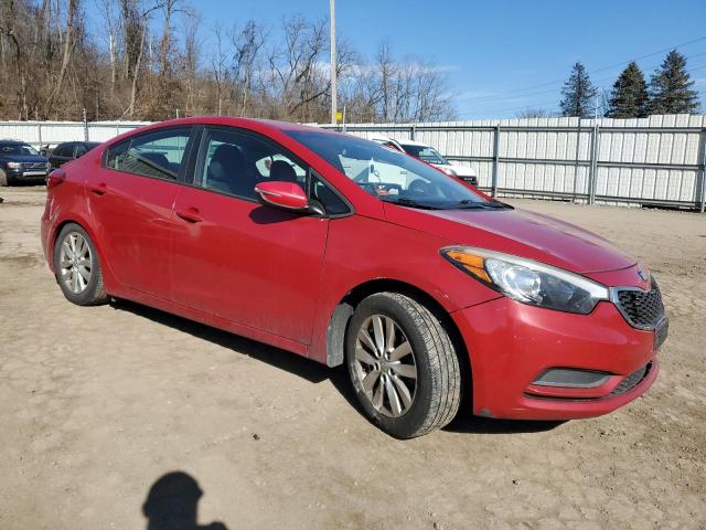 KNAFX4A68G5507318 - 2016 KIA FORTE LX RED photo 4