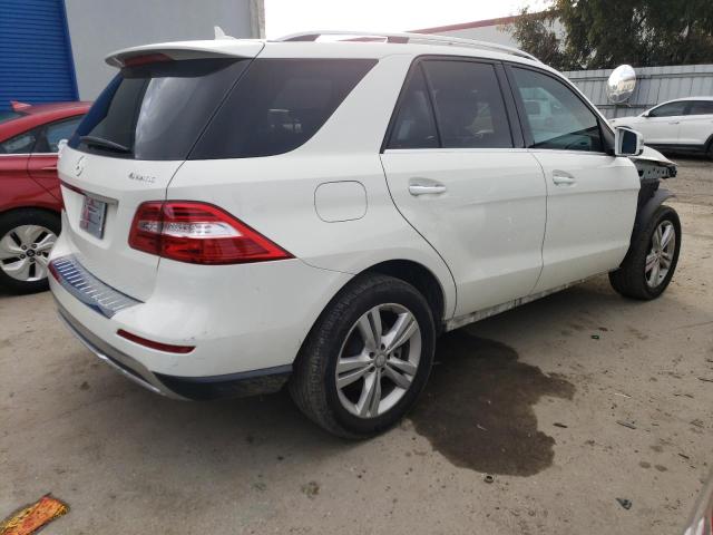 4JGDA5HB6CA052213 - 2012 MERCEDES-BENZ ML 350 4MATIC WHITE photo 3