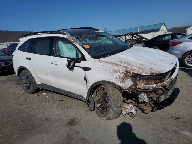 5XYRLDLC4PG172967 - 2023 KIA SORENTO S WHITE photo 4