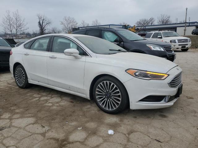 3FA6P0T91JR282978 - 2018 FORD FUSION SE WHITE photo 4