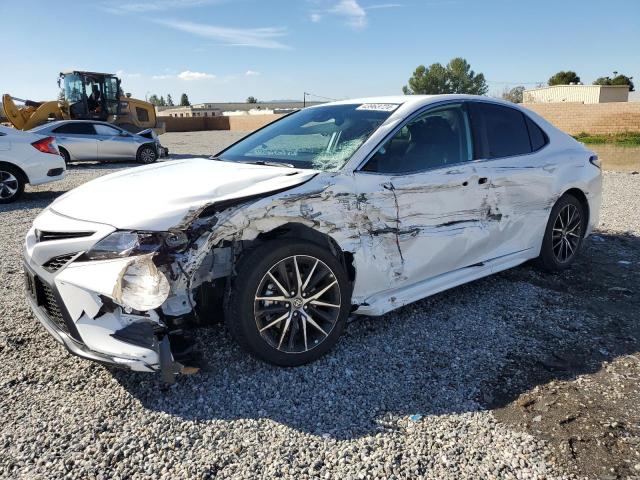 4T1G11AK1RU877129 - 2024 TOYOTA CAMRY SE NIGHT SHADE WHITE photo 1