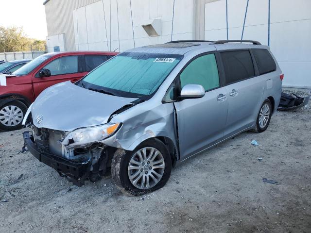 2016 TOYOTA SIENNA XLE, 