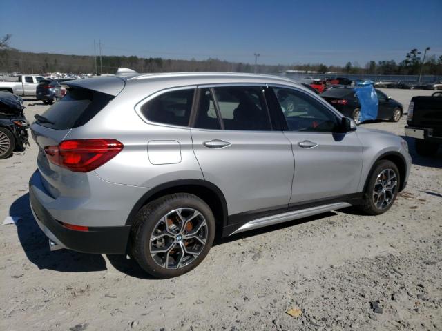 WBXJG9C08M5T66350 - 2021 BMW X1 XDRIVE2 SILVER photo 3