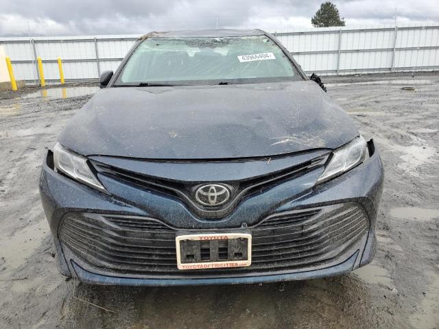 4T1B11HK1KU779689 - 2019 TOYOTA CAMRY L BLUE photo 5