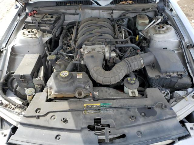 1ZVHT82HX65227796 - 2006 FORD MUSTANG GT SILVER photo 11
